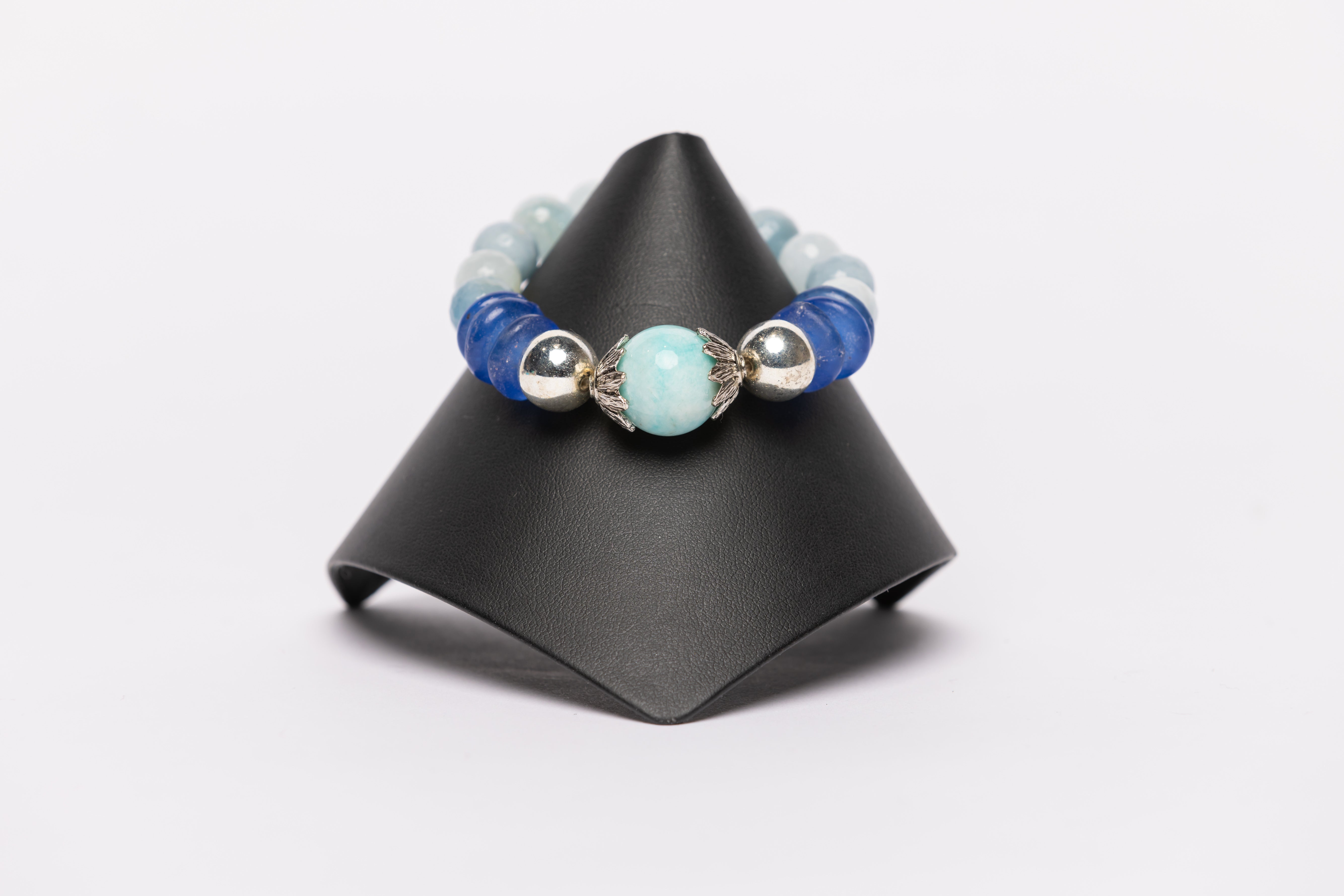 Agate, Chalcedony Stretch Bracelet