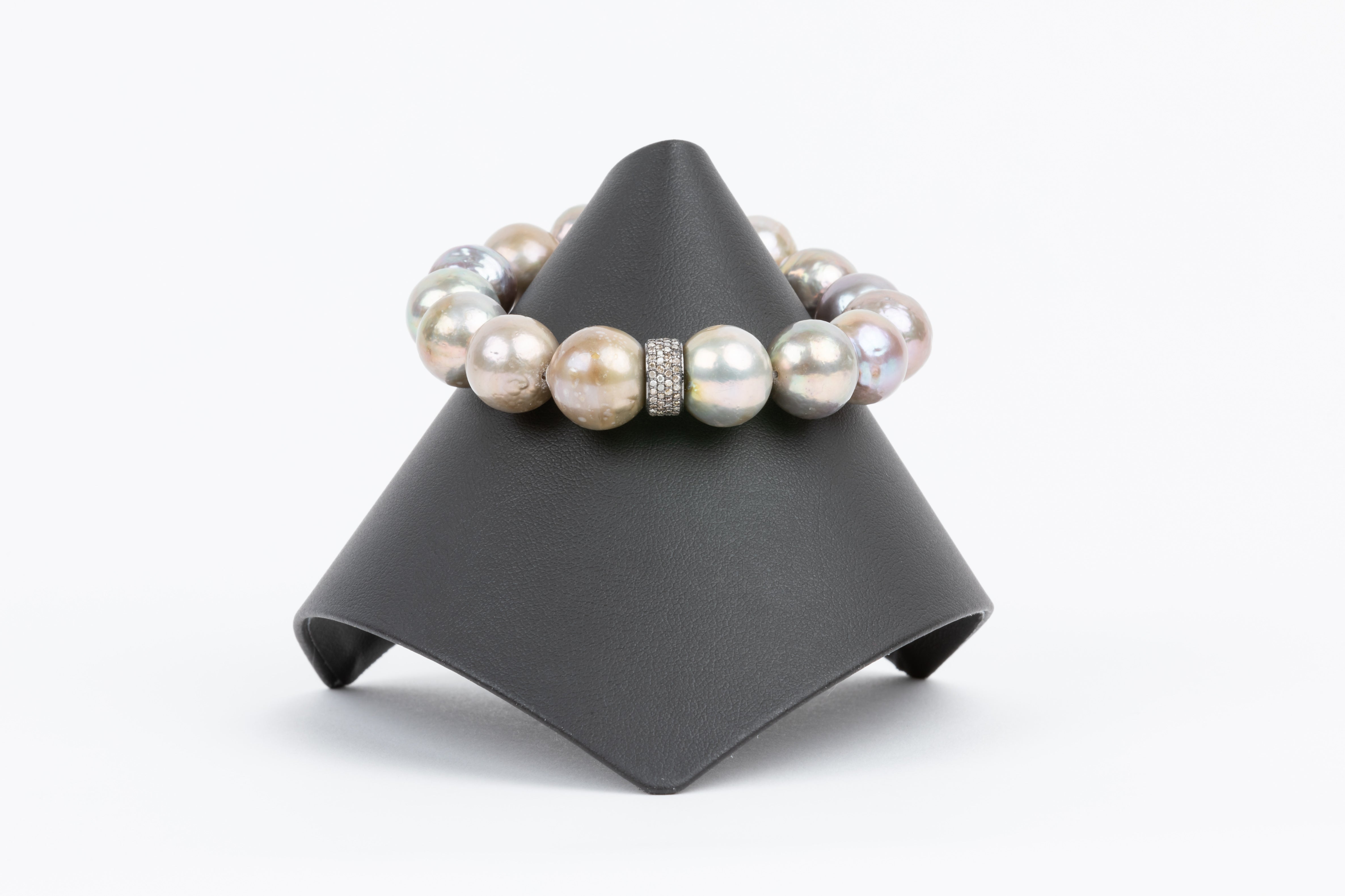 Pave Diamond, Pearl