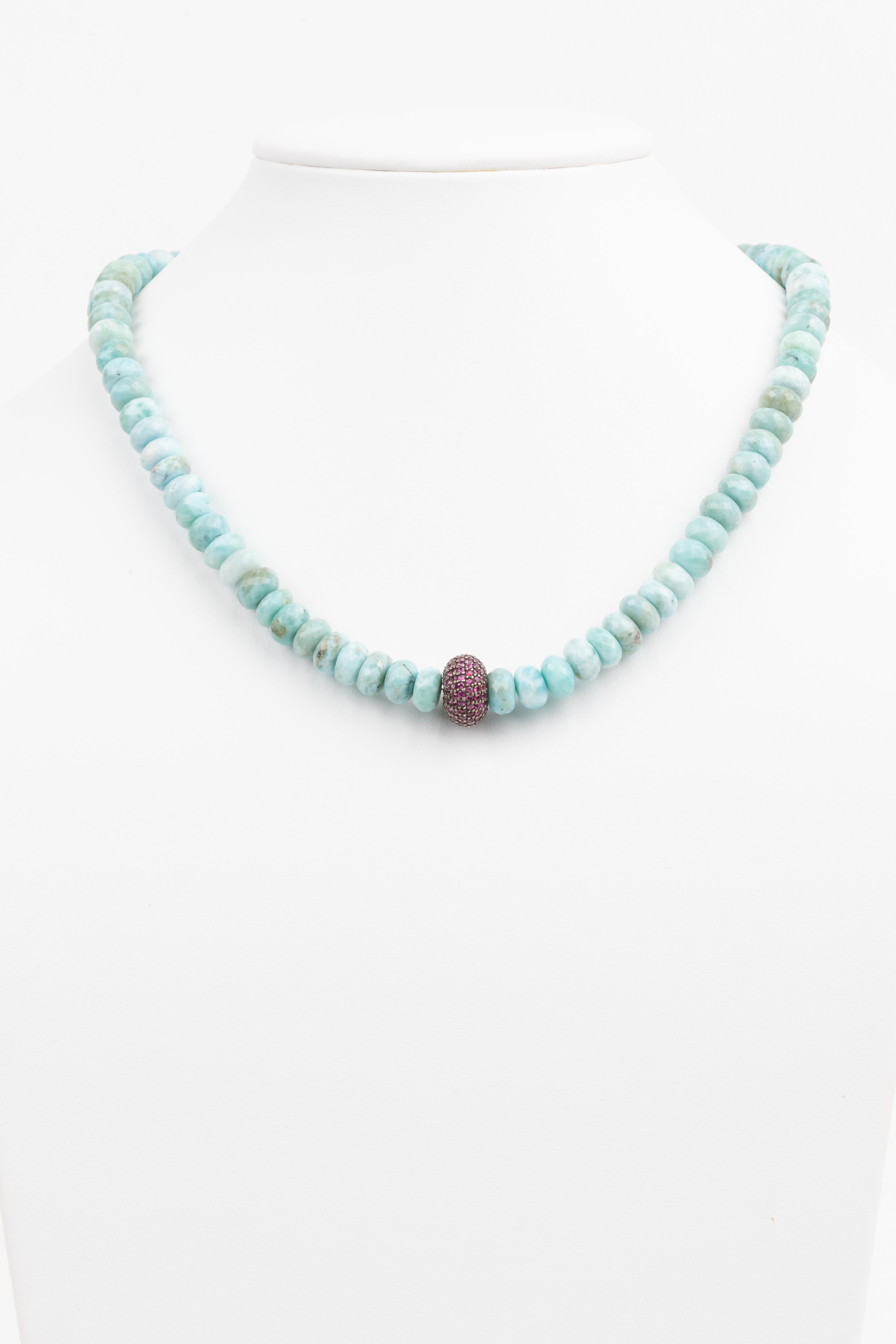 Pave Ruby, Larrimar