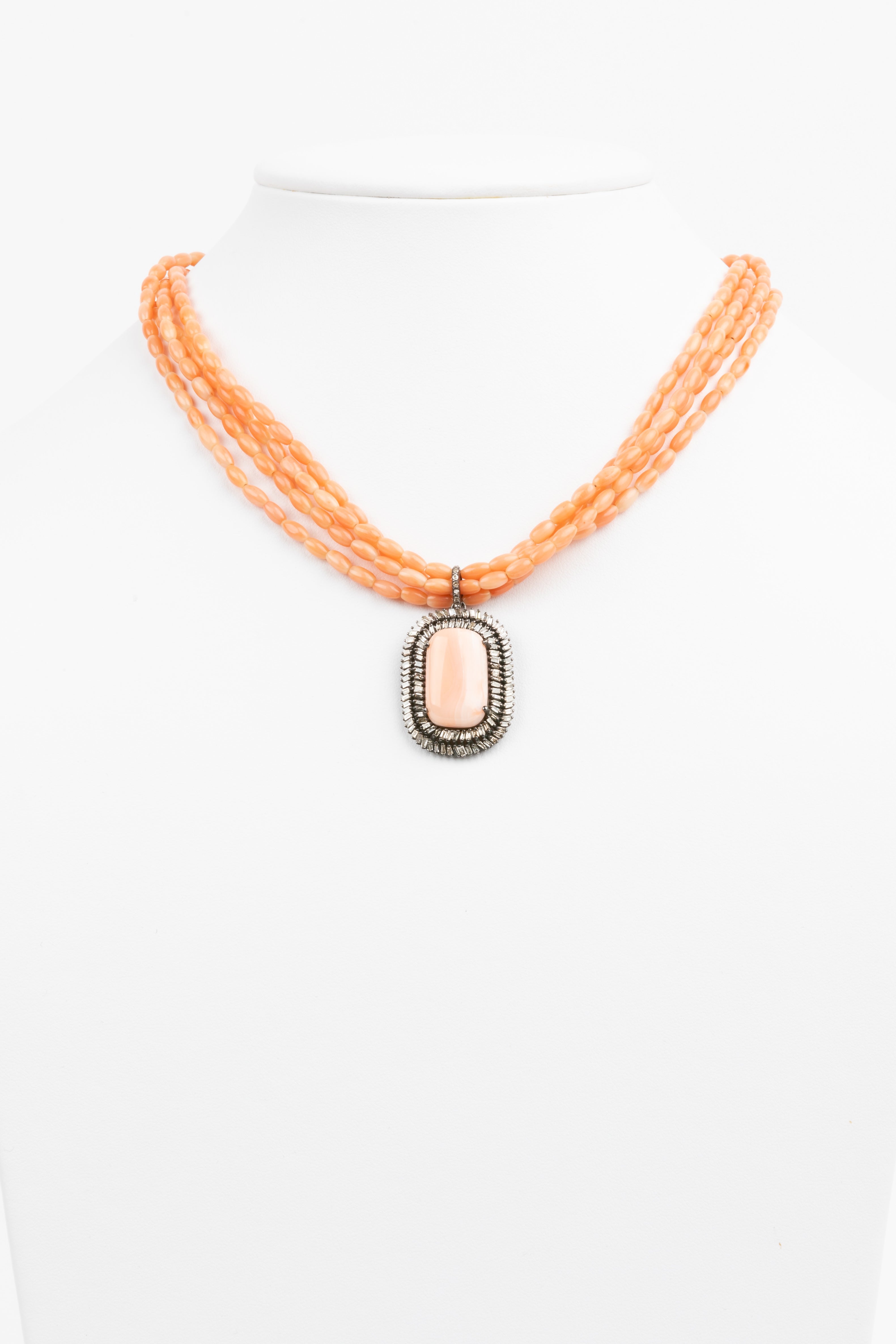 Pave Diamond, Coral