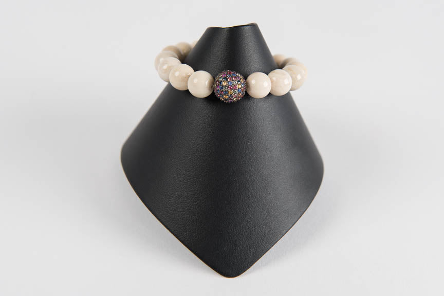 Natural agate with multi sapphire bead