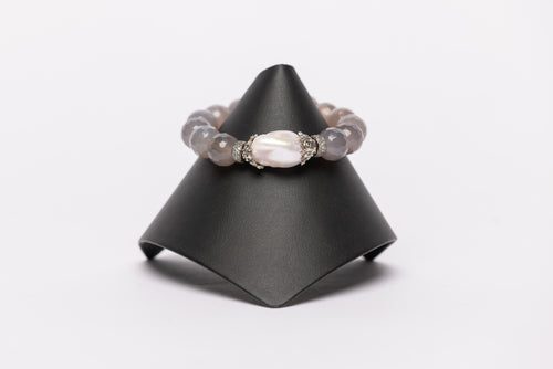 Baroque Pearl , Quartz, White Topaz Stretch Bracelet