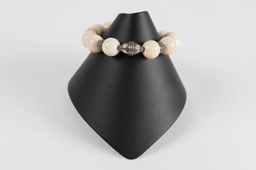 Natural agate with rose cut diamond bead with pave diamond rondelles