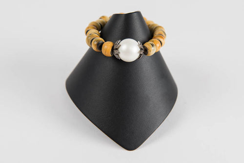 Horn with mother of pearl and pave diamond bead caps