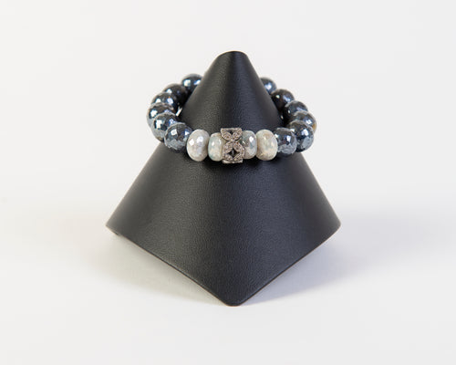 Pave diamond and mystic quartz