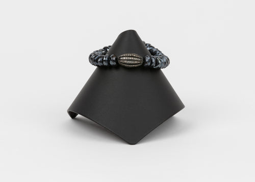 Pave Diamond, Black Spinel