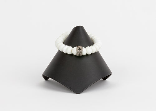 Pave Diamond, Agate