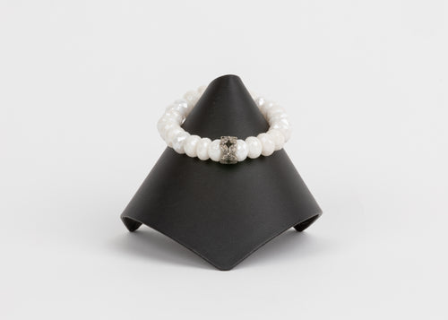 Pave Diamond, Mystic Moonstone