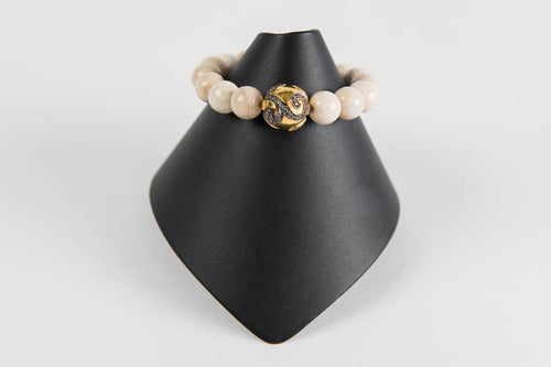 Natural agate with white topaz and vermeil bead